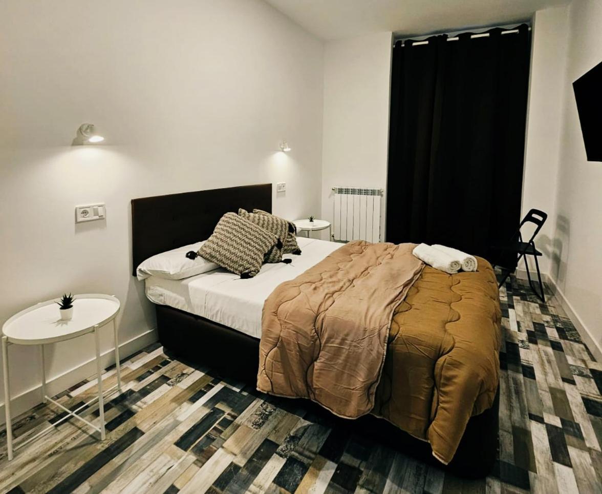 Hostal Andrea Granvia Madrid Exterior foto